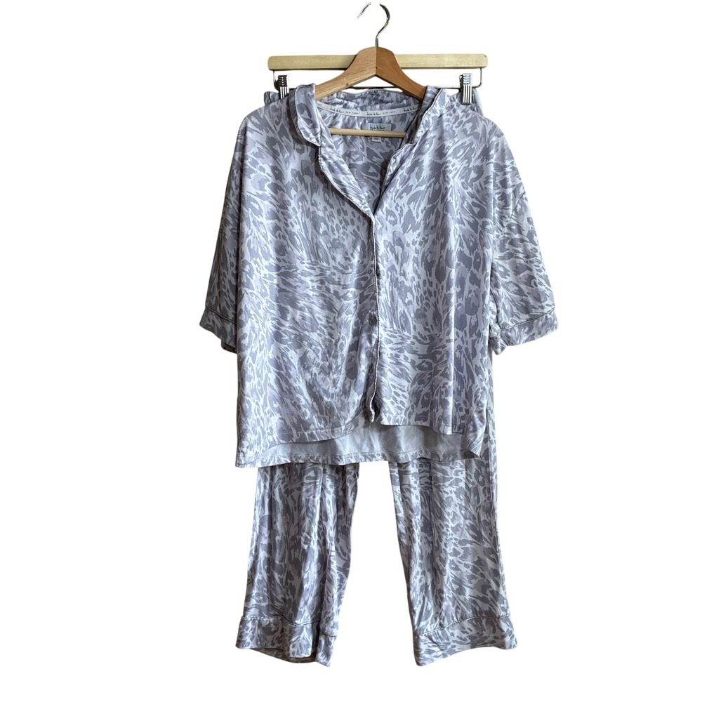 Nicole Miller Pajama Set M Gray White Womens Abstract Animal Print Stretch